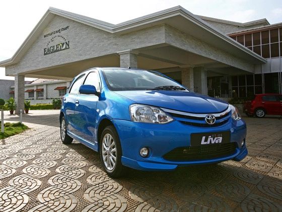 zigwheels toyota etios liva #7