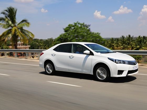 reviews of toyota corolla altis in india #7