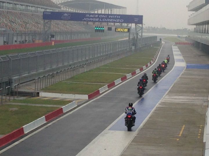 World MotoGP Champion Jorge Lorenzo leading a group of Yamaha R3 owners around the BIC