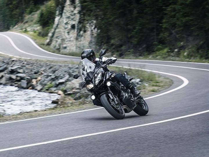 Kawasaki Versys 650 action shot