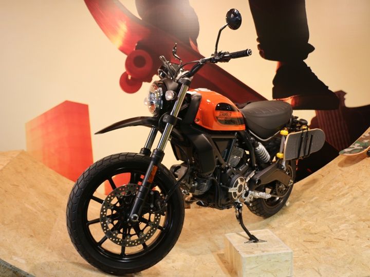 Ducati Scrambler Sixty2