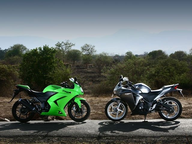 Compare honda cbr250r and kawasaki ninja 250r #1