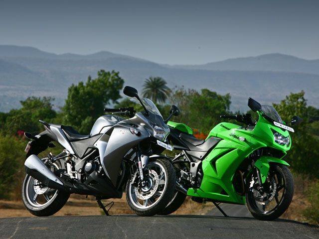 Kawasaki ninja 250r vs honda cbr 250 videos #3
