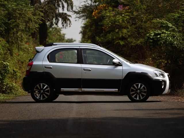 toyota etios g india review #4