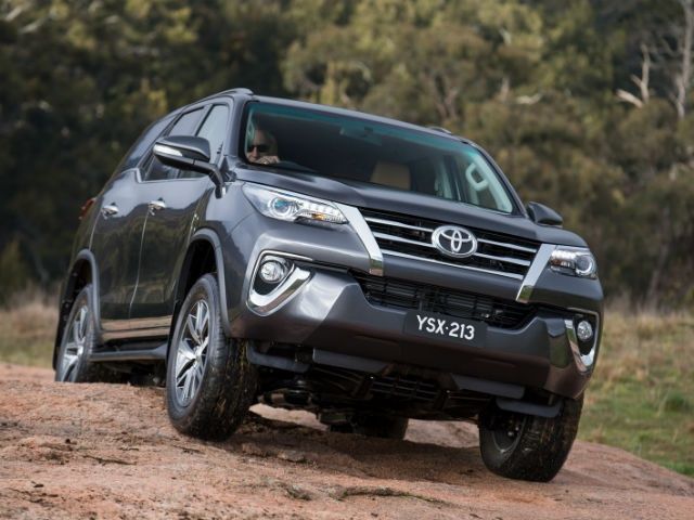toyota fortuner safety reviews #6